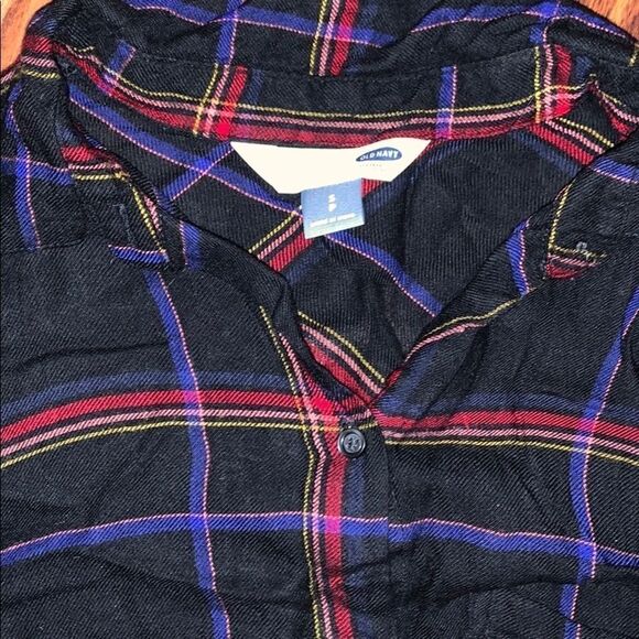 4 for $50 🎃 Old Navy Very Soft Button Down Lightweight Plaid Women Size S - Picture 2 of 3